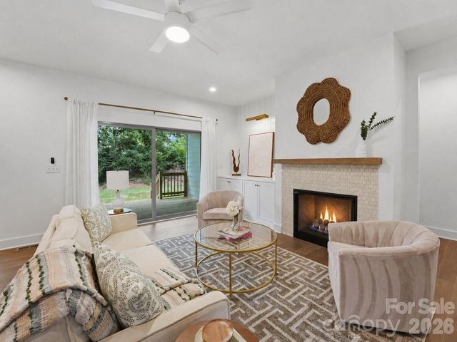 2315 Chateau Court, Matthews, NC 28105