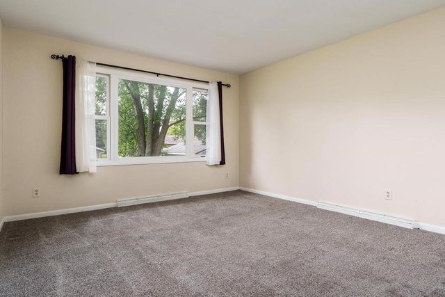 2066 S Masters Street, Beloit, WI 53511