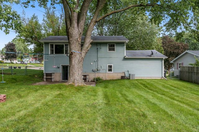 2066 S Masters Street, Beloit, WI 53511