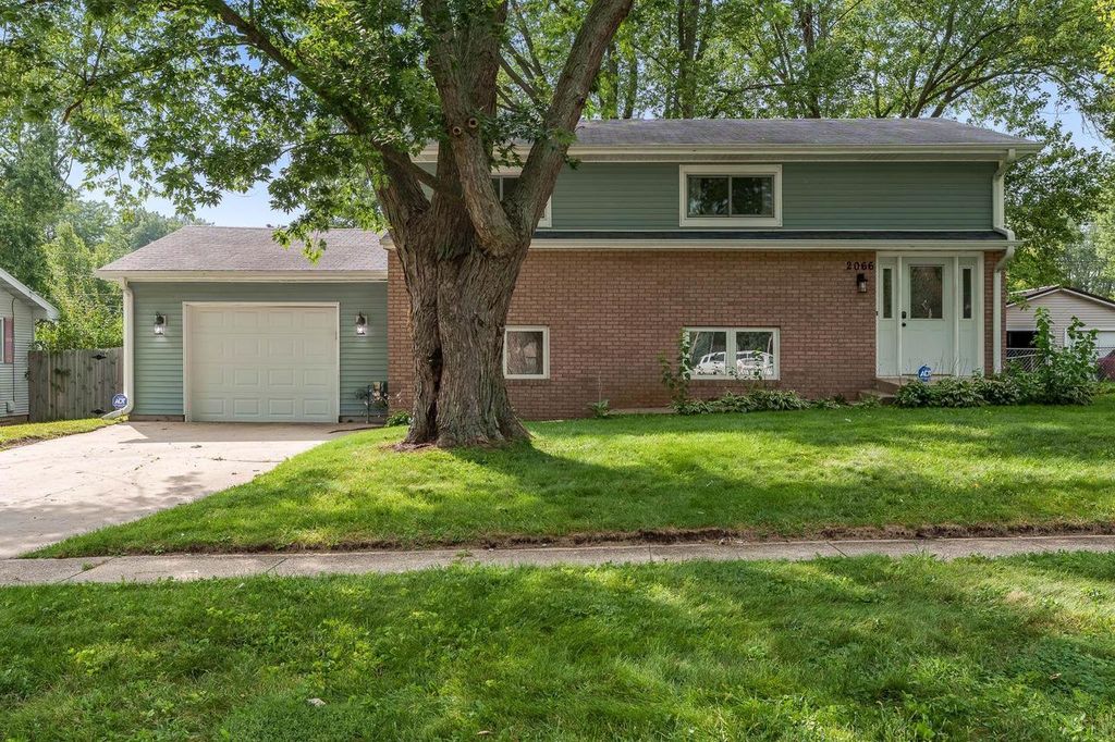 2066 S Masters Street, Beloit, WI 53511