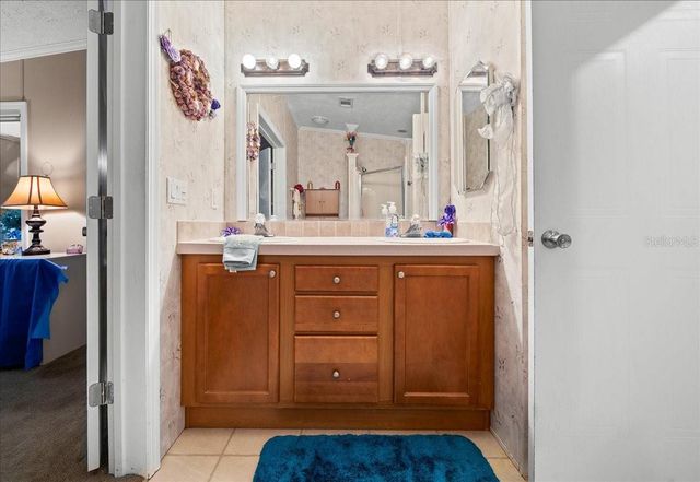 16651 SW 42ND LOOP, Ocala, FL 34481