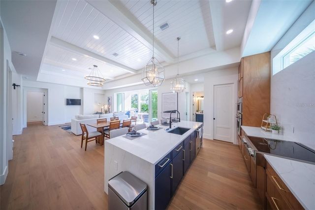 2420 FLOYD STREET, Sarasota, FL 34239