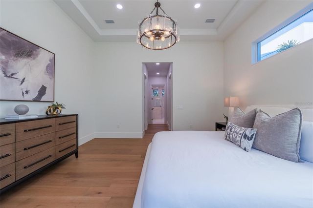 2420 FLOYD STREET, Sarasota, FL 34239