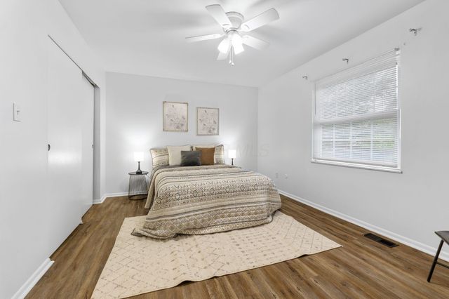 106 Tarryton Court E, Columbus, OH 43228