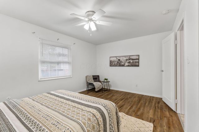 106 Tarryton Court E, Columbus, OH 43228