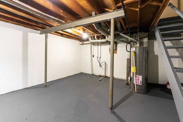 106 Tarryton Court E, Columbus, OH 43228