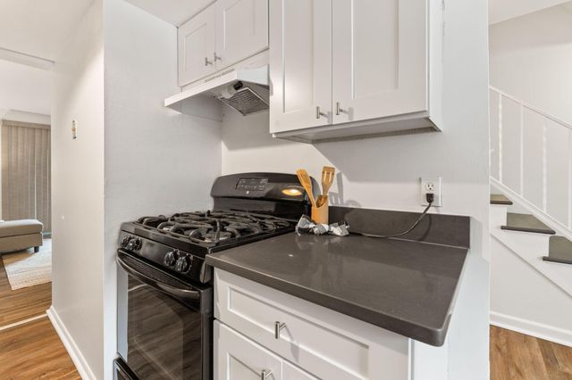 106 Tarryton Court E, Columbus, OH 43228