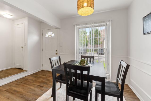 106 Tarryton Court E, Columbus, OH 43228