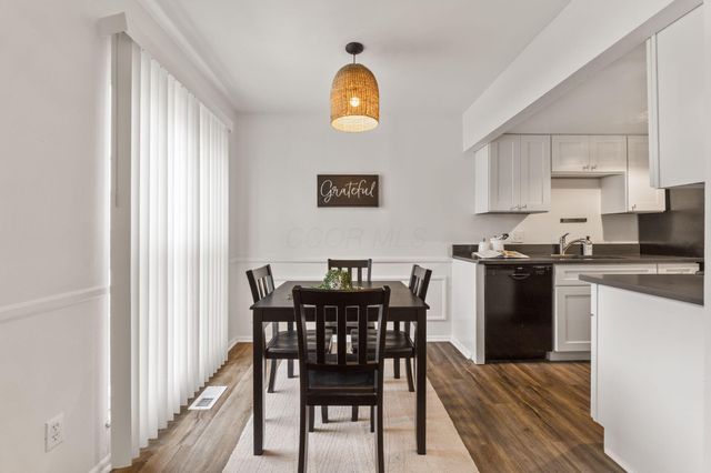 106 Tarryton Court E, Columbus, OH 43228