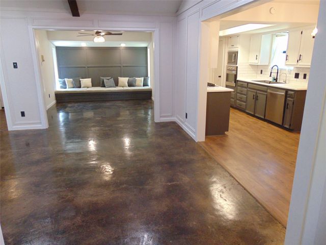 9 Whispering Lane, Hickory Creek, TX 75065