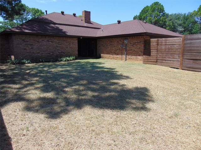 9 Whispering Lane, Hickory Creek, TX 75065
