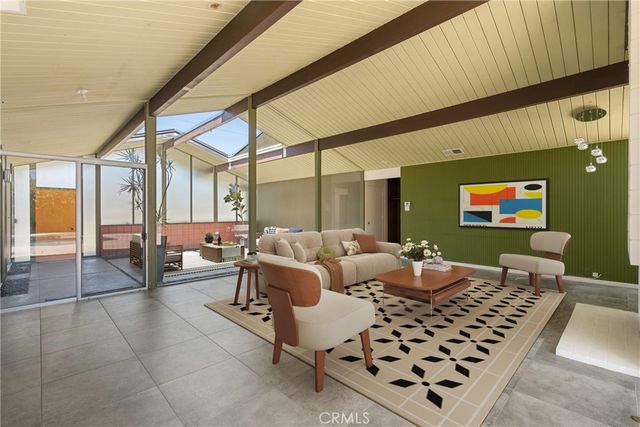 626 E Palmdale, Orange, CA 92865