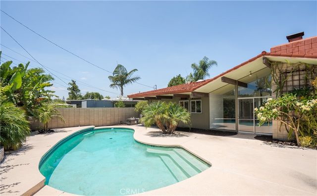 626 E Palmdale, Orange, CA 92865