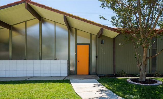 626 E Palmdale, Orange, CA 92865