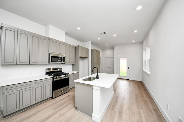 4338 Avron Drive B, Stafford, TX 77477