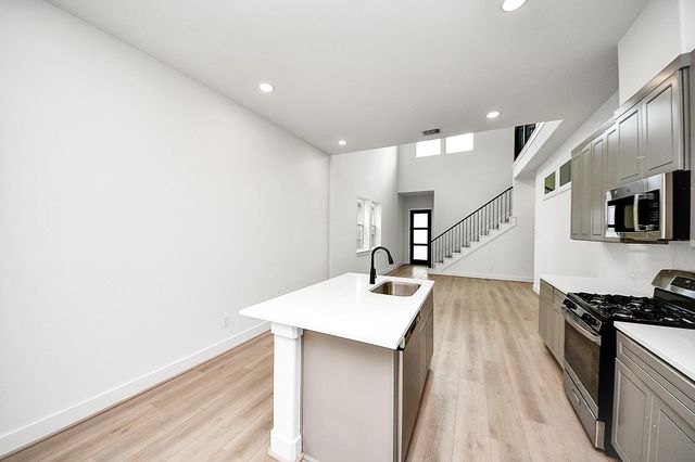 4338 Avron Drive B, Stafford, TX 77477