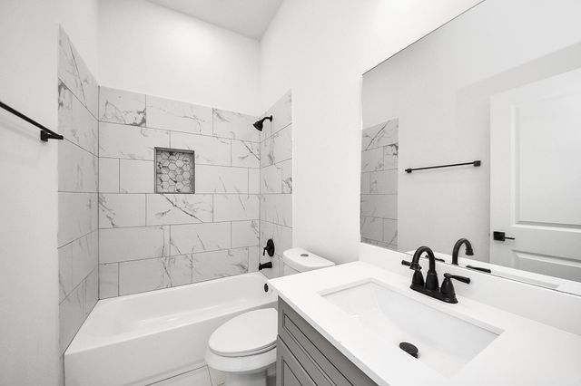 4338 Avron Drive B, Stafford, TX 77477