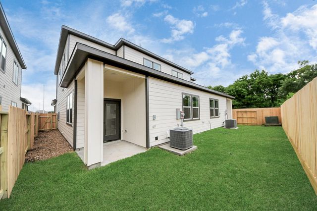 4338 Avron Drive B, Stafford, TX 77477