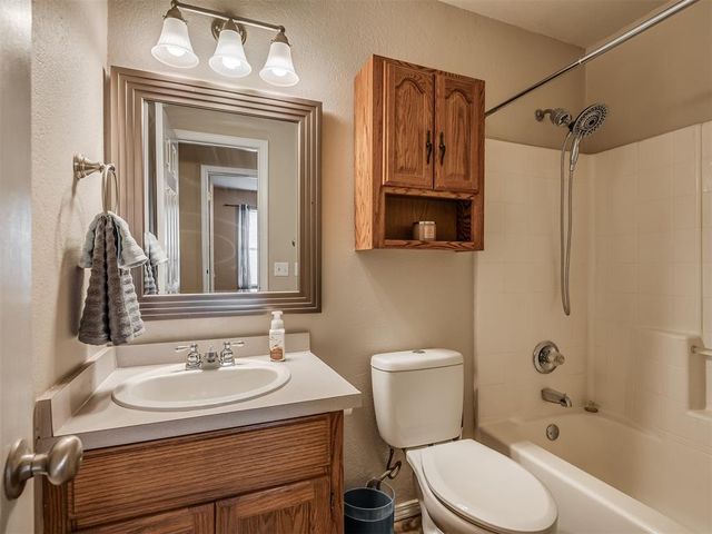 708 Peppertree Court, Norman, OK 73071