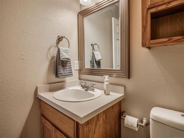 708 Peppertree Court, Norman, OK 73071