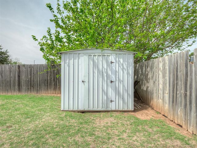 708 Peppertree Court, Norman, OK 73071