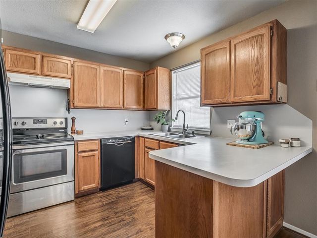 708 Peppertree Court, Norman, OK 73071