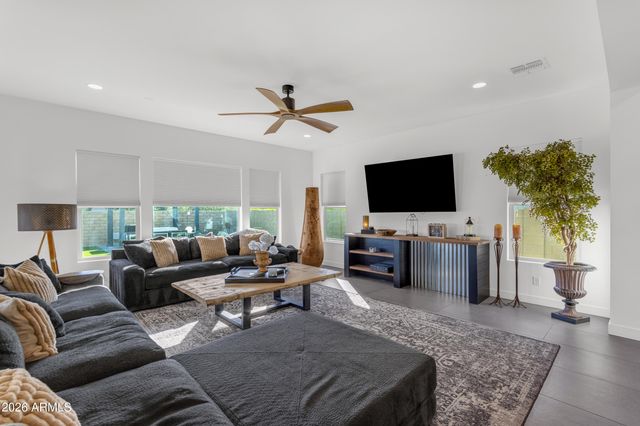 10545 E THORITE Avenue, Mesa, AZ 85212