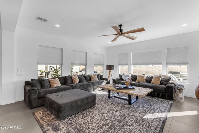 10545 E THORITE Avenue, Mesa, AZ 85212