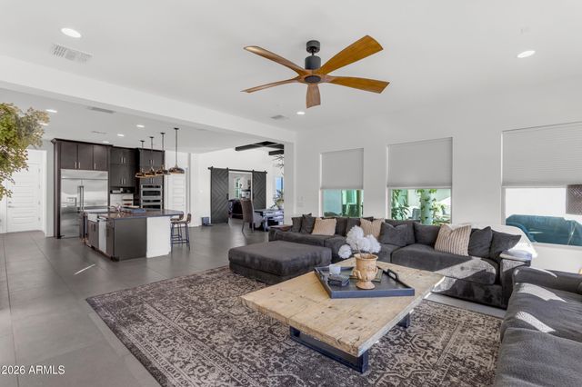 10545 E THORITE Avenue, Mesa, AZ 85212