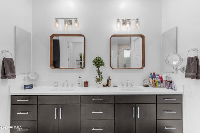 10545 E THORITE Avenue, Mesa, AZ 85212