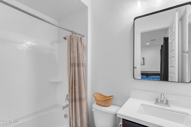 10545 E THORITE Avenue, Mesa, AZ 85212