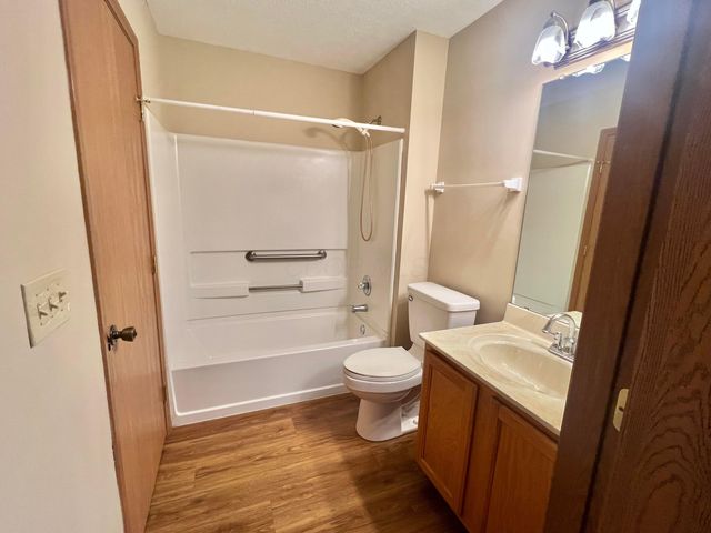 2465 Meadow Glade Drive, 26, Hilliard, OH 43026