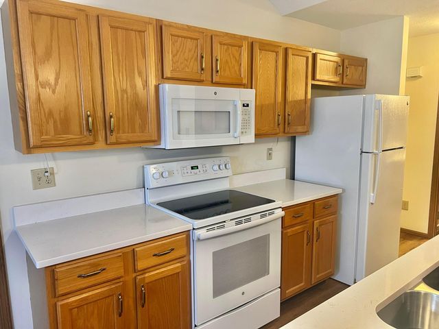 2465 Meadow Glade Drive, 26, Hilliard, OH 43026