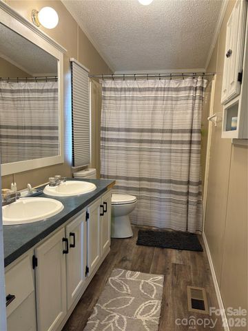 5507 Sandy Creek Court, Newton, NC 28658