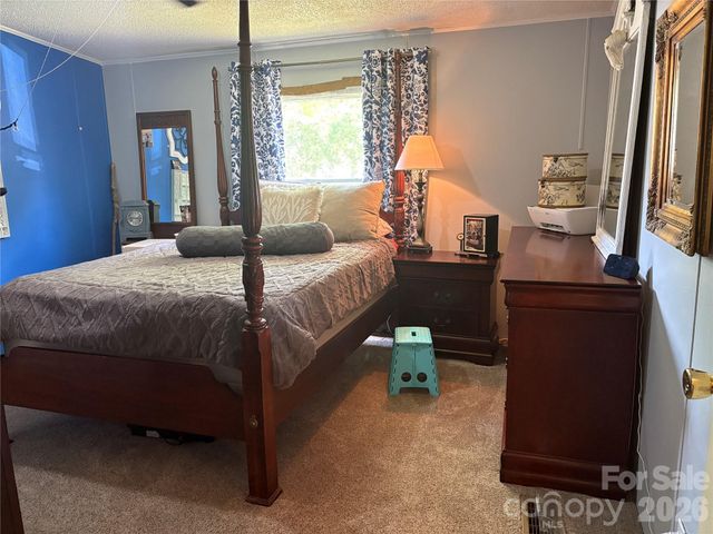 5507 Sandy Creek Court, Newton, NC 28658