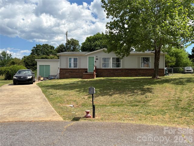 5507 Sandy Creek Court, Newton, NC 28658