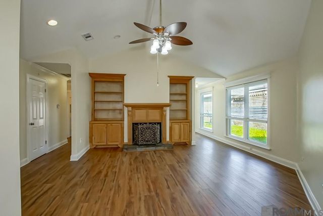 2331 Torrey Pine Dr, Baton Rouge, LA 70816