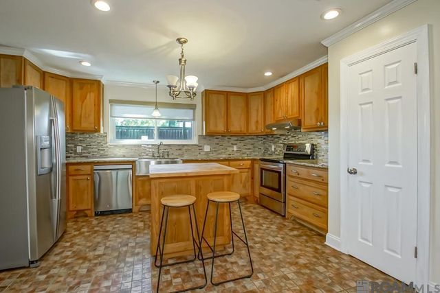 2331 Torrey Pine Dr, Baton Rouge, LA 70816