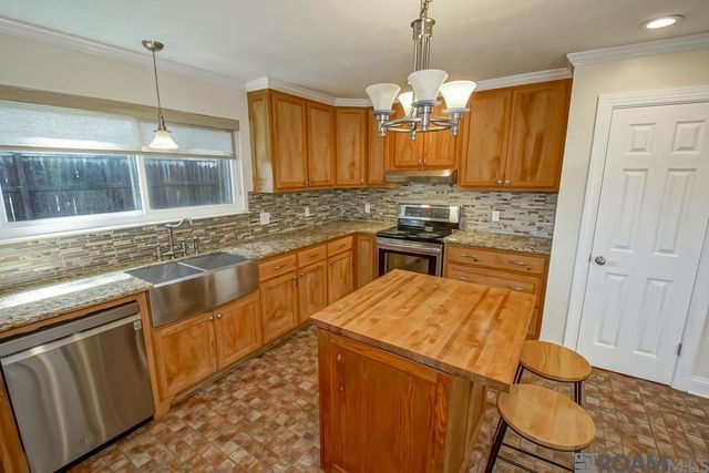 2331 Torrey Pine Dr, Baton Rouge, LA 70816