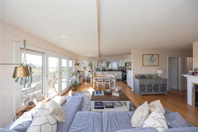 7 Elgin Street, Warwick, RI 02889