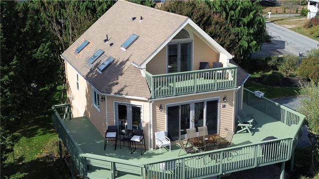 7 Elgin Street, Warwick, RI 02889