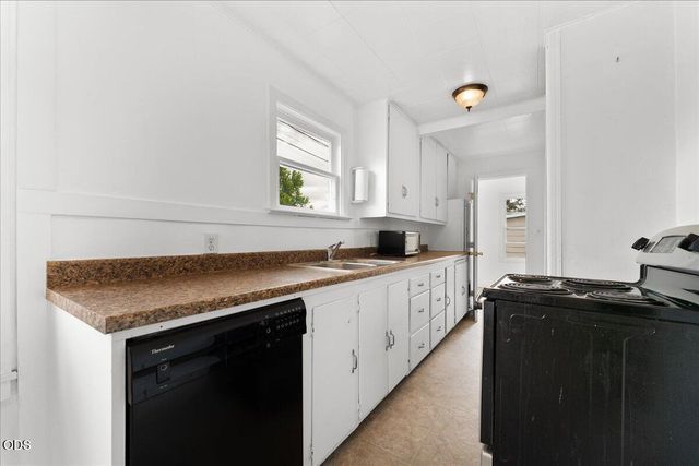 214 N Columbus Avenue, Medford, OR 97501