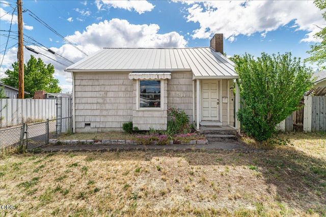 214 N Columbus Avenue, Medford, OR 97501