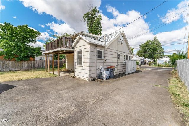 214 N Columbus Avenue, Medford, OR 97501