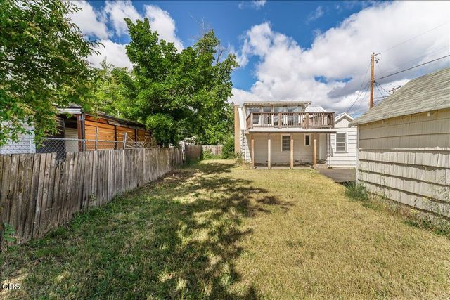 214 N Columbus Avenue, Medford, OR 97501