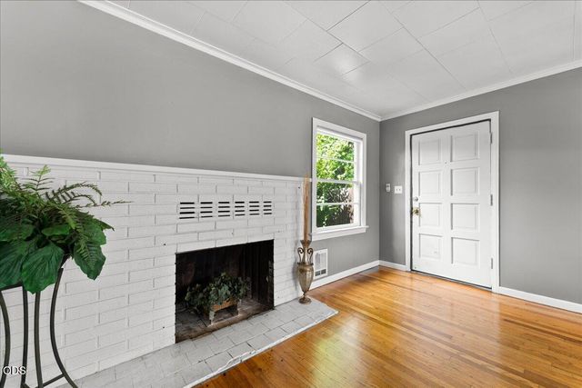 214 N Columbus Avenue, Medford, OR 97501