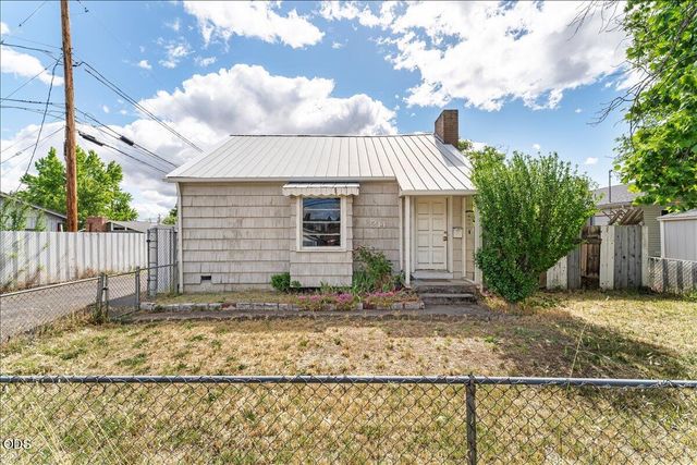 214 N Columbus Avenue, Medford, OR 97501