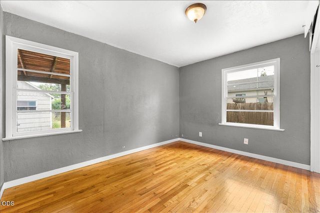 214 N Columbus Avenue, Medford, OR 97501