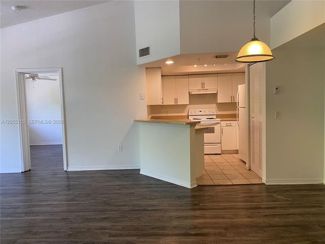 4177 N Haverhill Rd 808, West Palm Beach, FL 33417