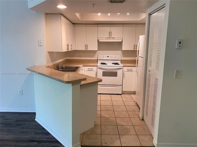 4177 N Haverhill Rd 808, West Palm Beach, FL 33417